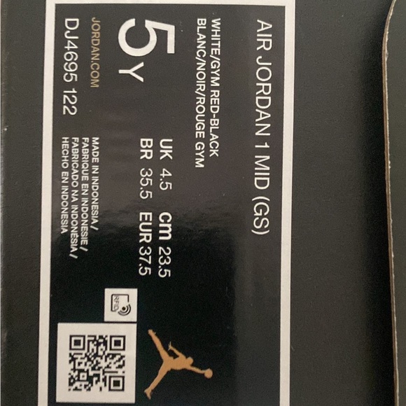 Nike Jordan 1 MID - Picture 2 of 9